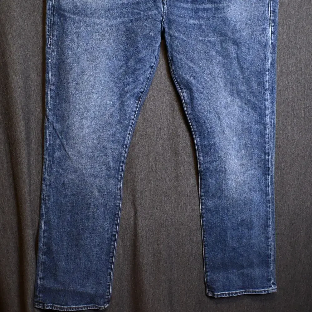 True Religion x Manchester United Men's 40 (38x30) Denim Jeans Red Stitching